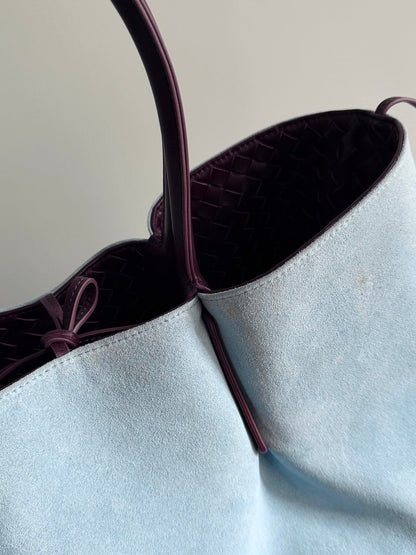 PINACOTECA REVERSIBLE TOTE BAG 43 IN MADDER BROWN LAMBSKIN AND LIGHT BLUE SUEDE