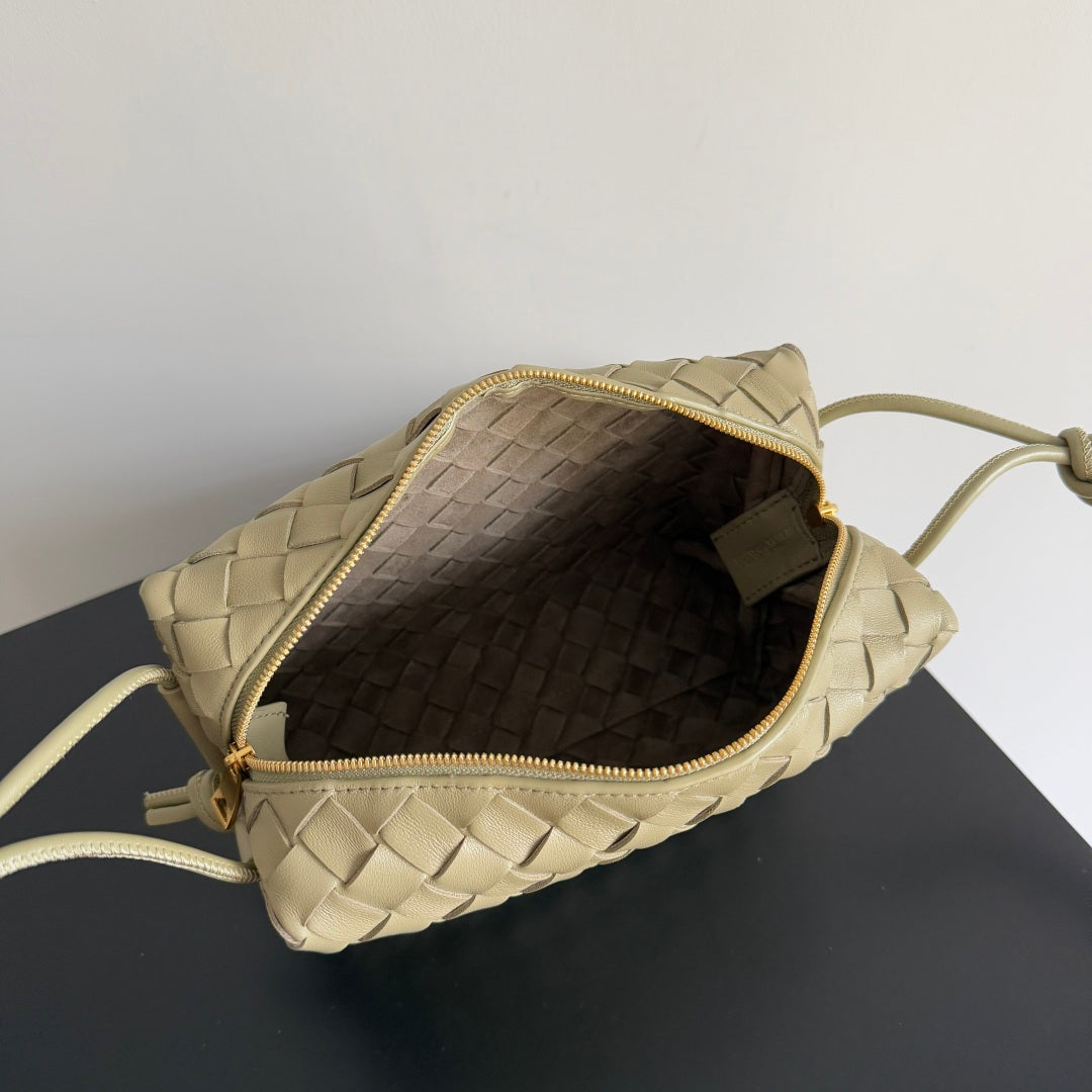 MINI LOOP CAMERA BAG 22 IN BEIGE CALFSKIN