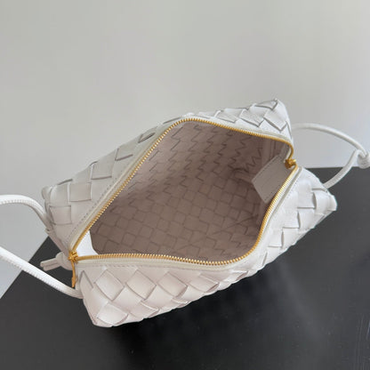 MINI LOOP CAMERA BAG 22 IN WHITE CALFSKIN