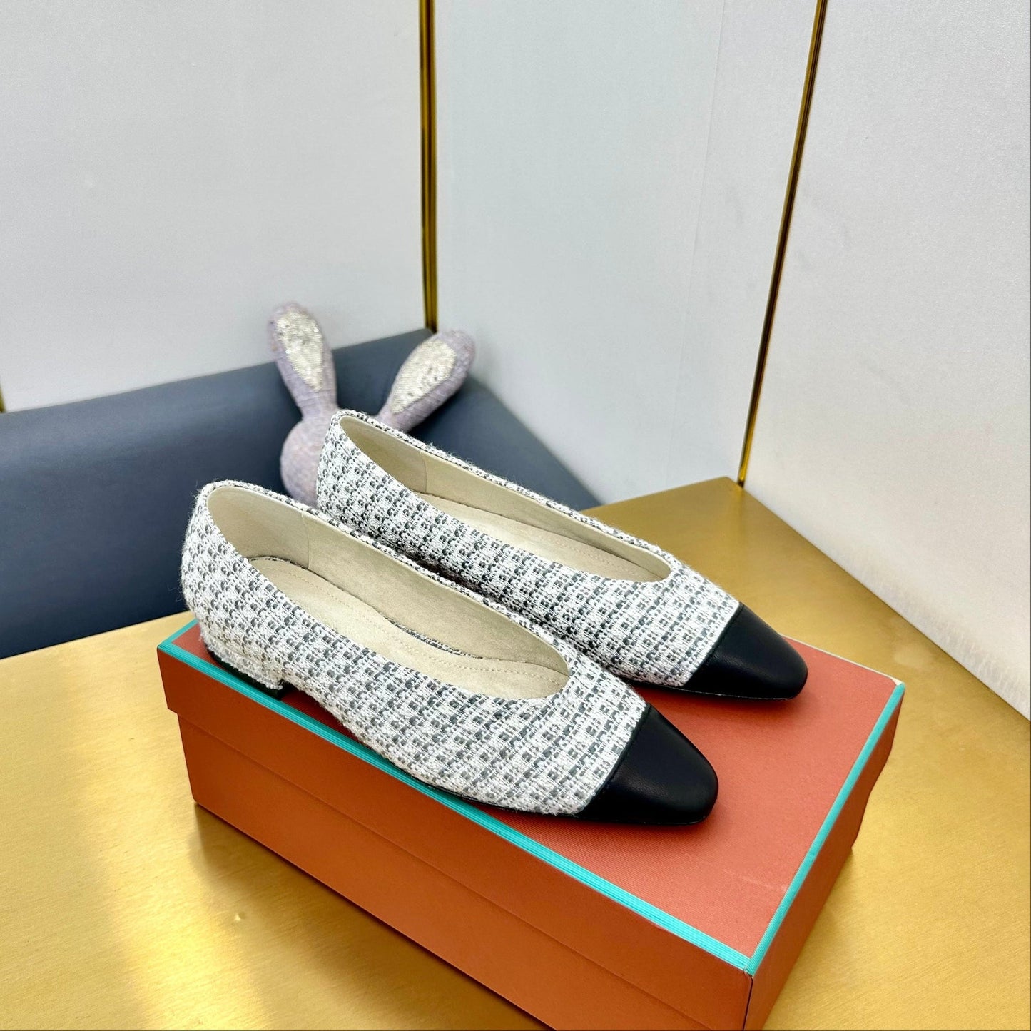 BALLET IN WHITE TWEED MIX BLACK LAMBSKIN