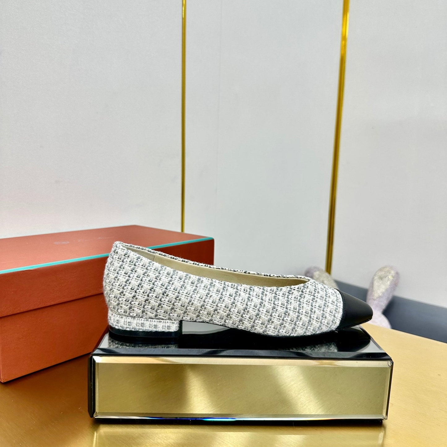 BALLET IN WHITE TWEED MIX BLACK LAMBSKIN