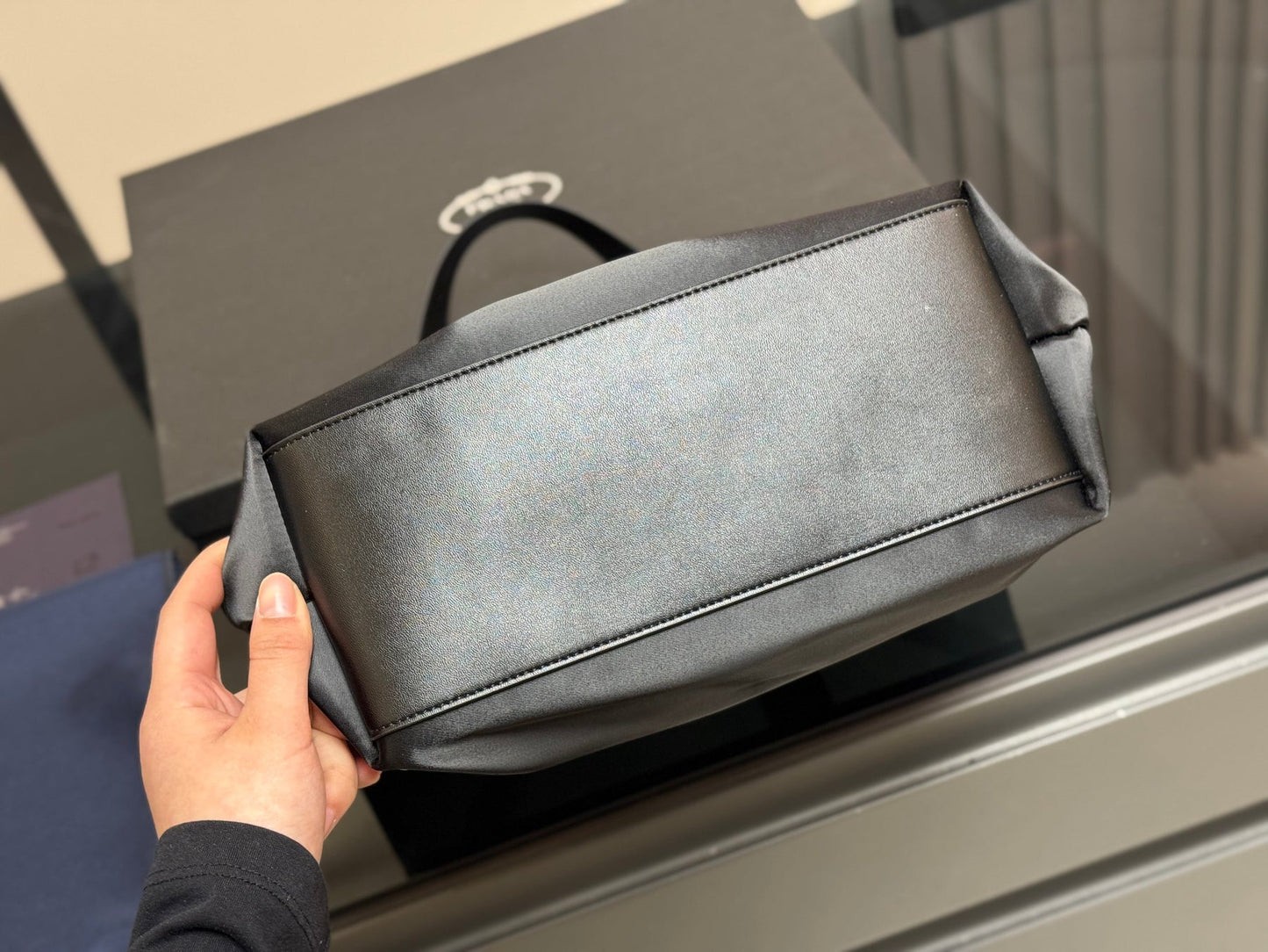 MEDIUM TOTE BAG 31 IN BLACK RE-NYLON WITH CALFSKIN STRAP