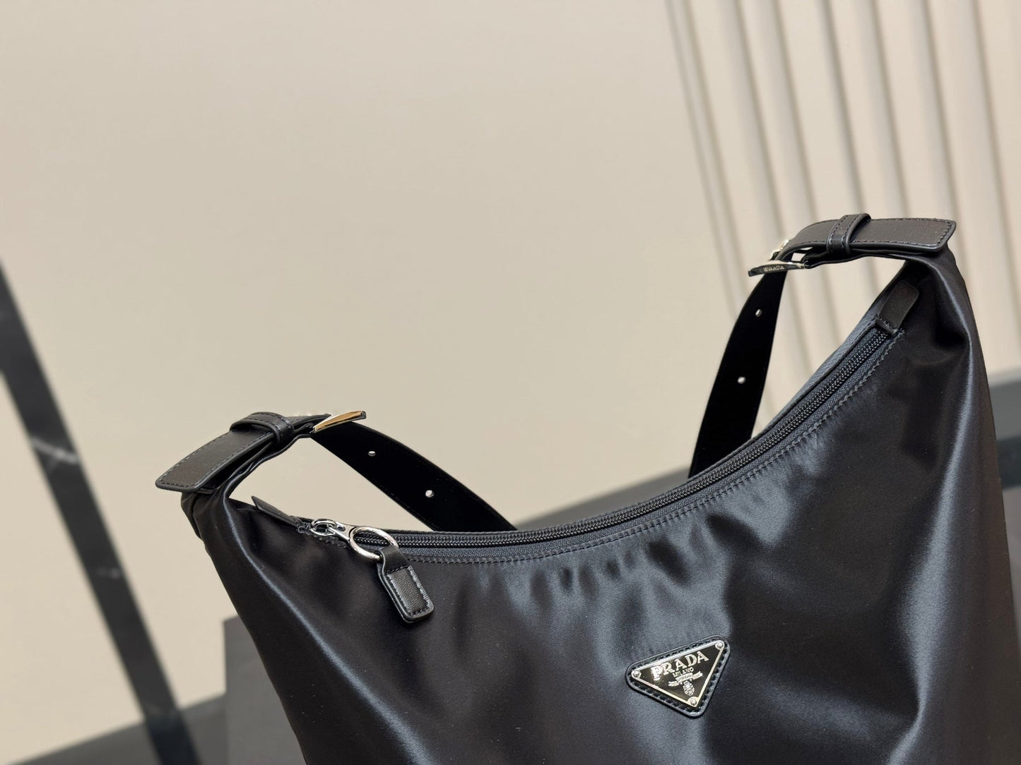 MEDIUM TOTE BAG 31 IN BLACK RE-NYLON WITH CALFSKIN STRAP