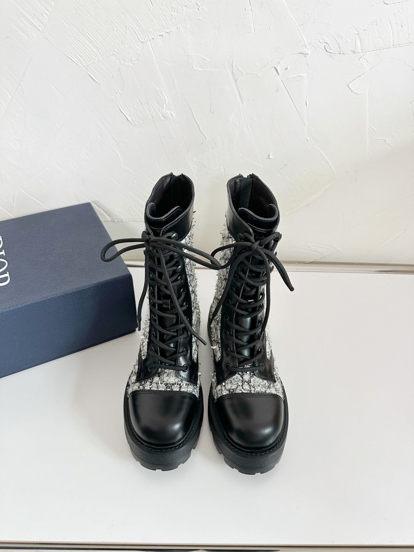 D-UNIT ANKLE BOOT BLACK CALFSKIN WITH WHITE AND BLACK CANNAGE TWEED