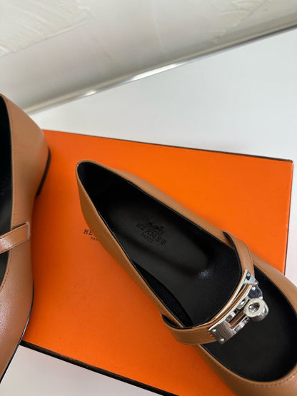 KIARA FLAT PUMP IN SEPIA BROWN CALFSKIN