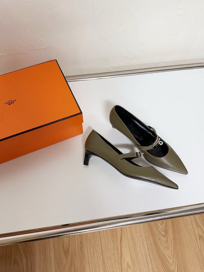 KIARA FLAT PUMP IN ARMY GREEN CALFSKIN