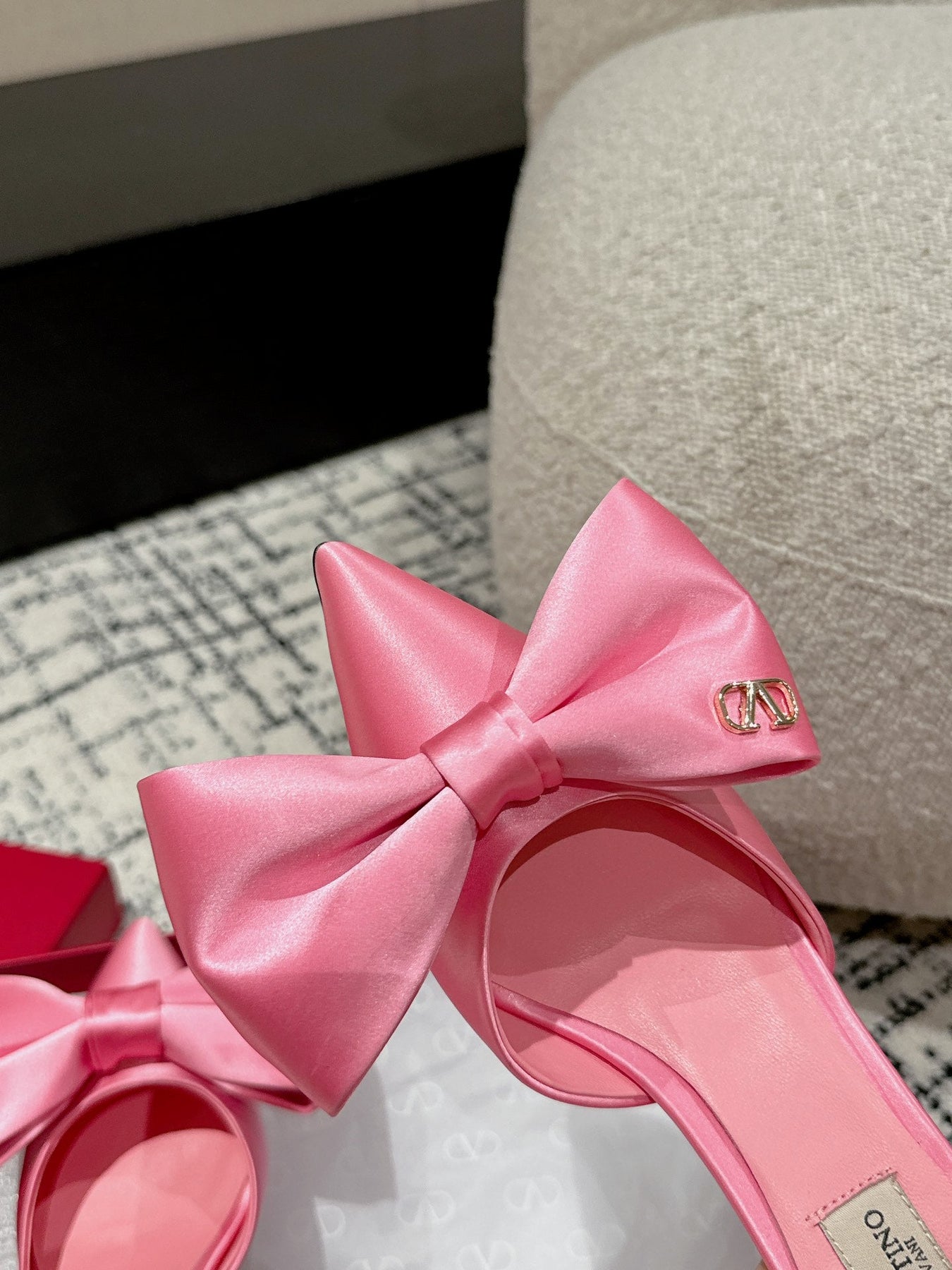 HIGH MULE IN ROUGH PINK SILK