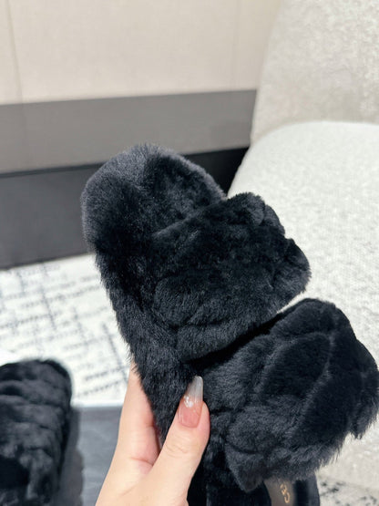 DAD SANDAL MULE IN BLACK SHEARLING