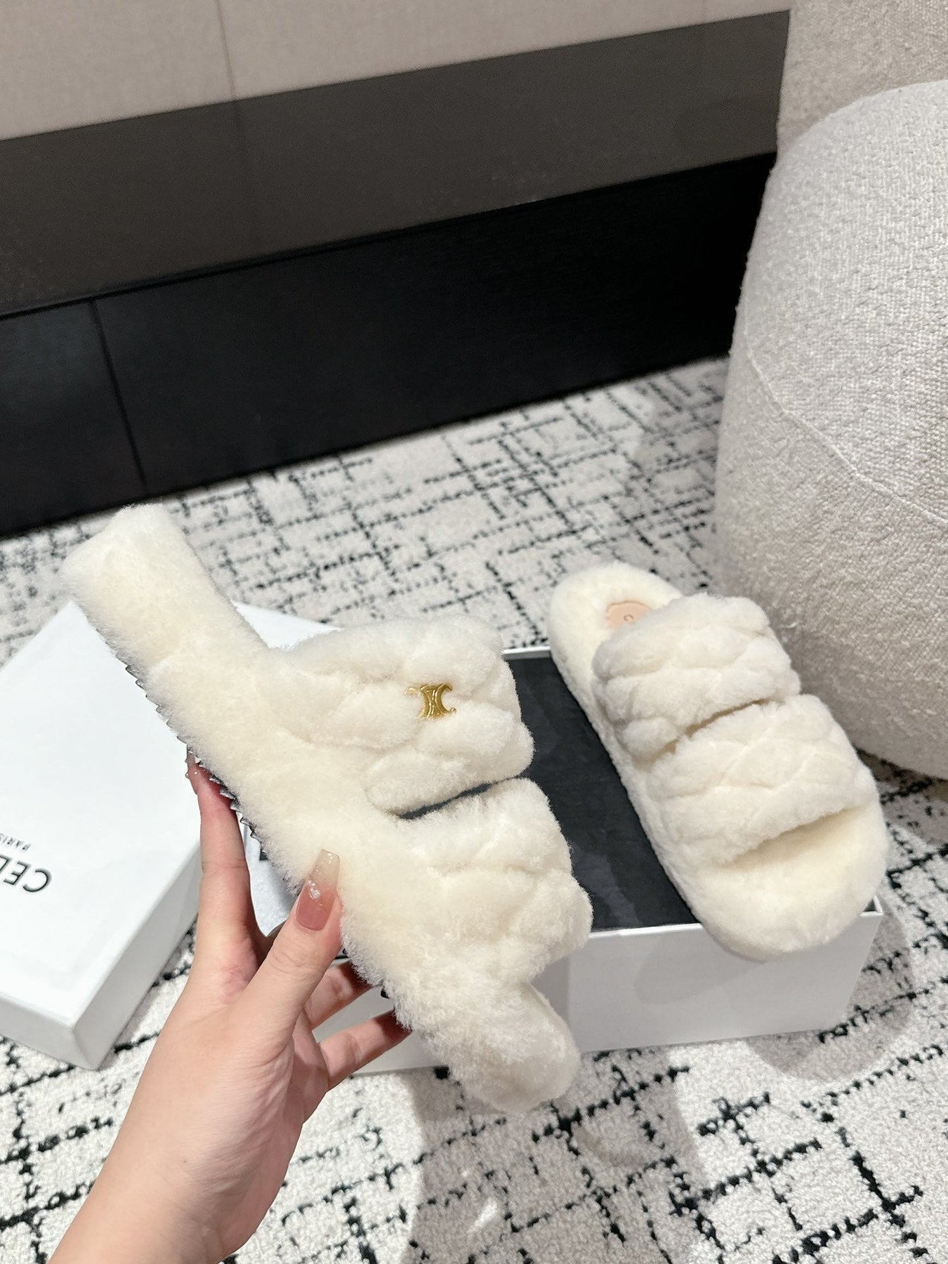 DAD SANDAL MULE IN WHITE SHEARLING