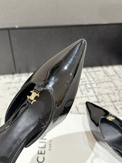 KITTEN T-BAR STRAP PUMP 5 CM IN BLACK PATENT CALFSKIN