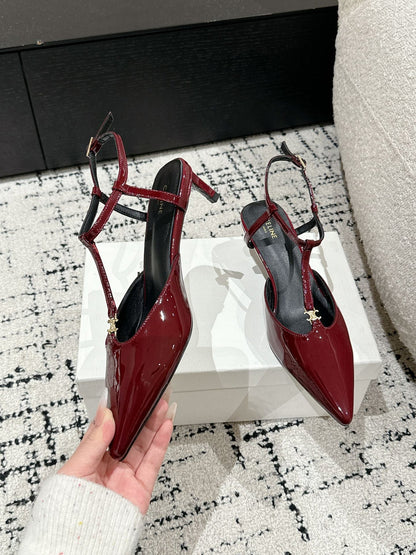 KITTEN T-BAR STRAP PUMP 5 CM IN RUBY RED PATENT CALFSKIN