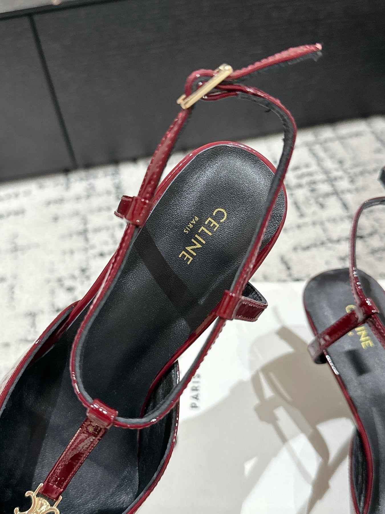 KITTEN T-BAR STRAP PUMP 5 CM IN RUBY RED PATENT CALFSKIN