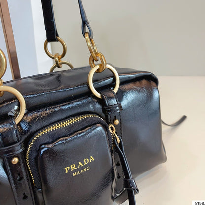 DANGLE TOP HANDLE BAG 30 IN BLACK PATENT CALFSKIN