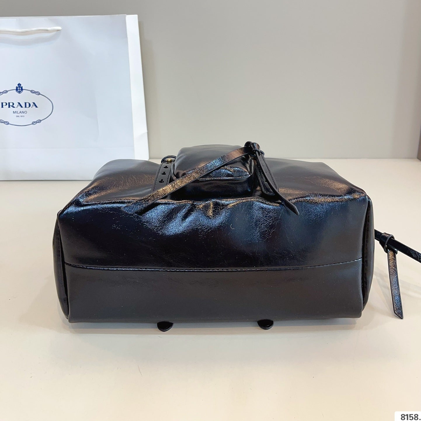 DANGLE TOP HANDLE BAG 30 IN BLACK PATENT CALFSKIN