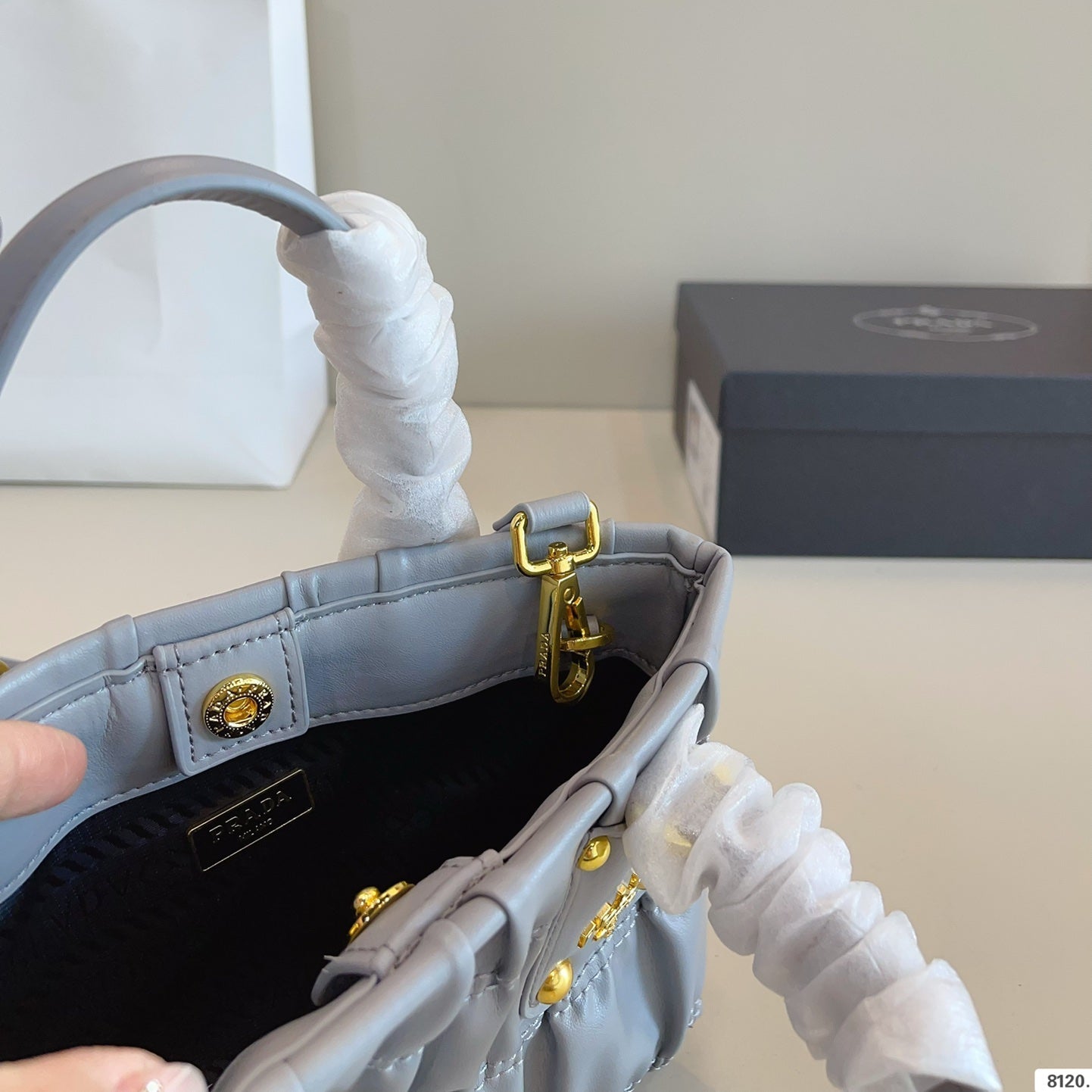 RUCHED TOP HANDLE BAG 19 IN GREY SAFFIANO LEATHER