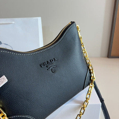 HOBO BAG 25 IN BLACK SHINY SAFFIANO LEATHER GOLD HARDWARE