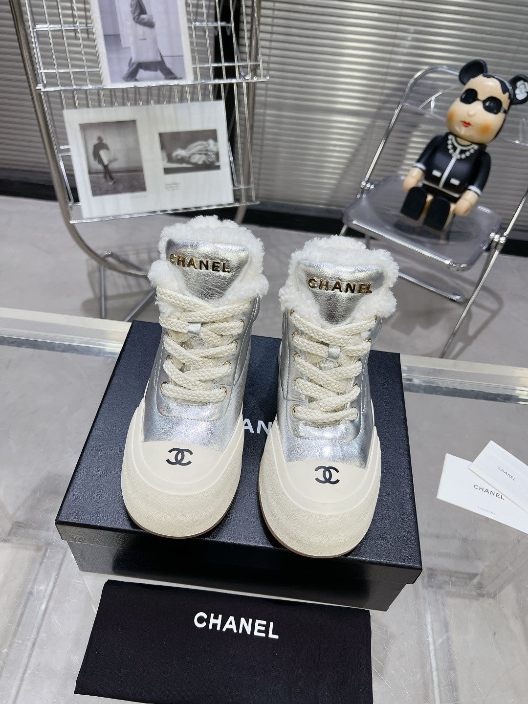 MARTIN BOOTS IN SILVER CALFSKIN AND LAMB FUR LINING