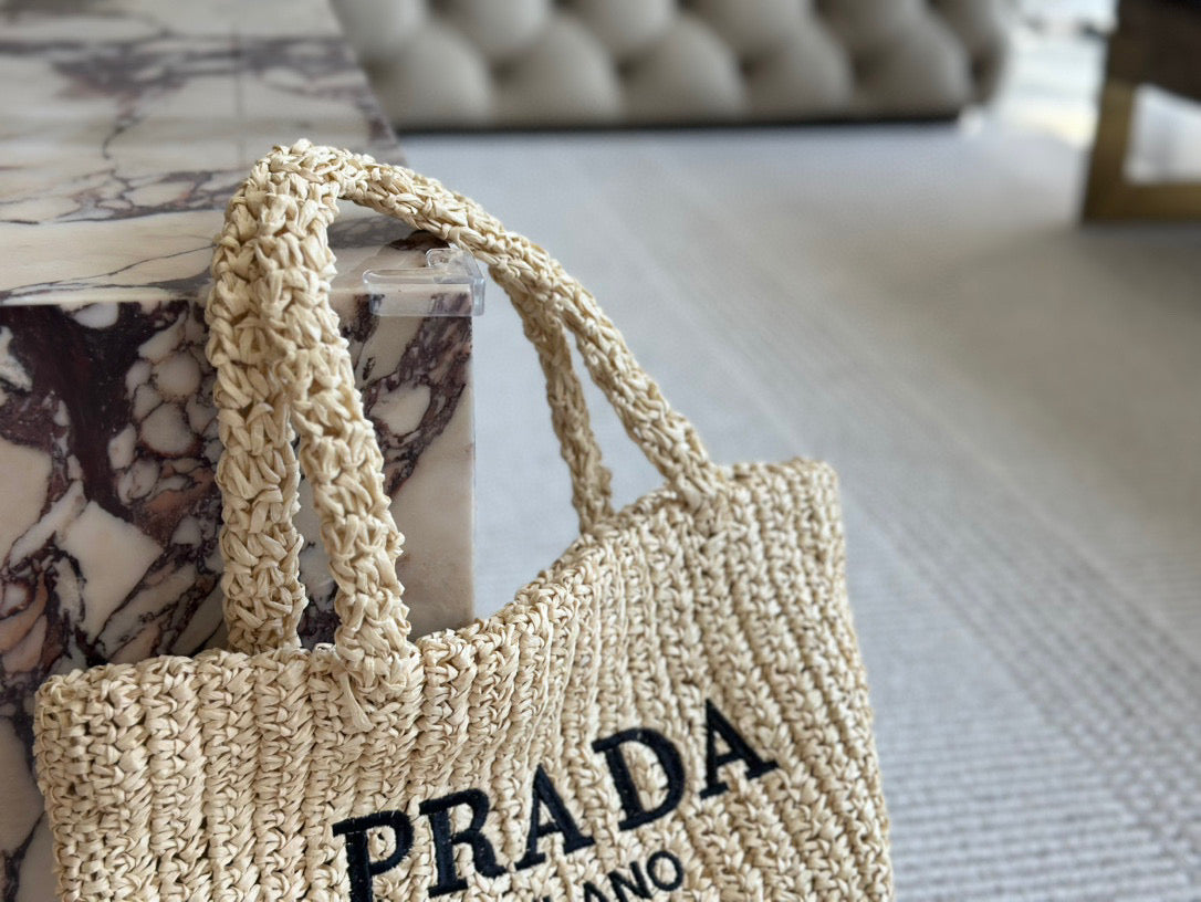 BLACK EMBROIDED LOGO TOTE BAG 30 IN BEIGE WOVEN RAFFIA