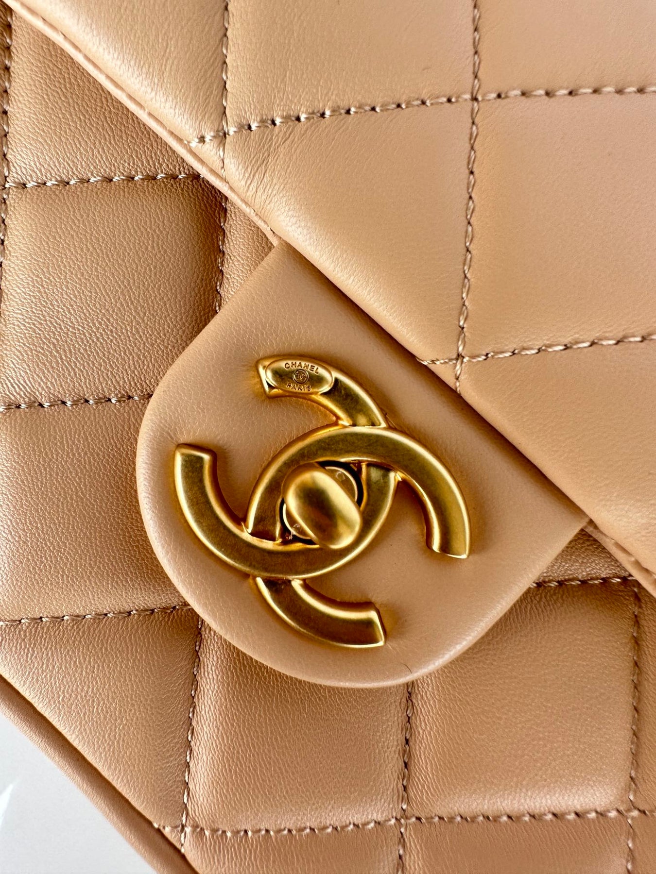 CC SMALL 20 FLAP BAG IN BUFF CREAM CALFSKIN