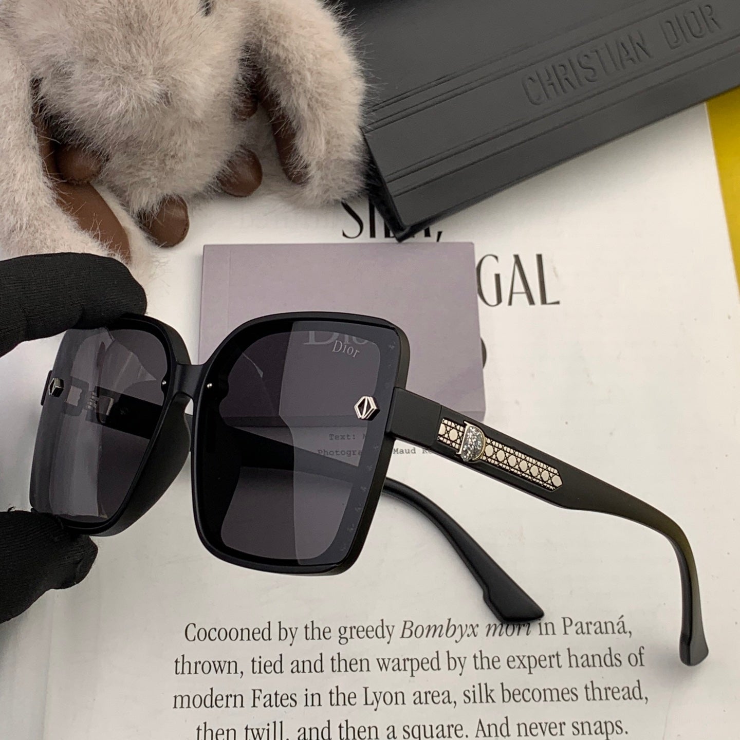 MONTAIGNE SUNGLASS D0991 IN ACETATE