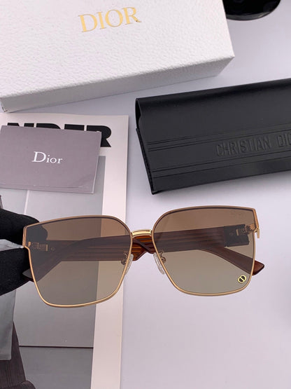 MONTAIGNE SUNGLASS CD7190 IN ACETATE