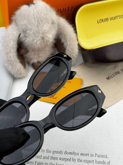 CAT EYE SUNGLASSES L1335 IN BLACK ACETATE