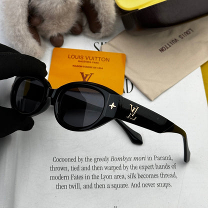 CAT EYE SUNGLASSES L1335 IN BLACK ACETATE