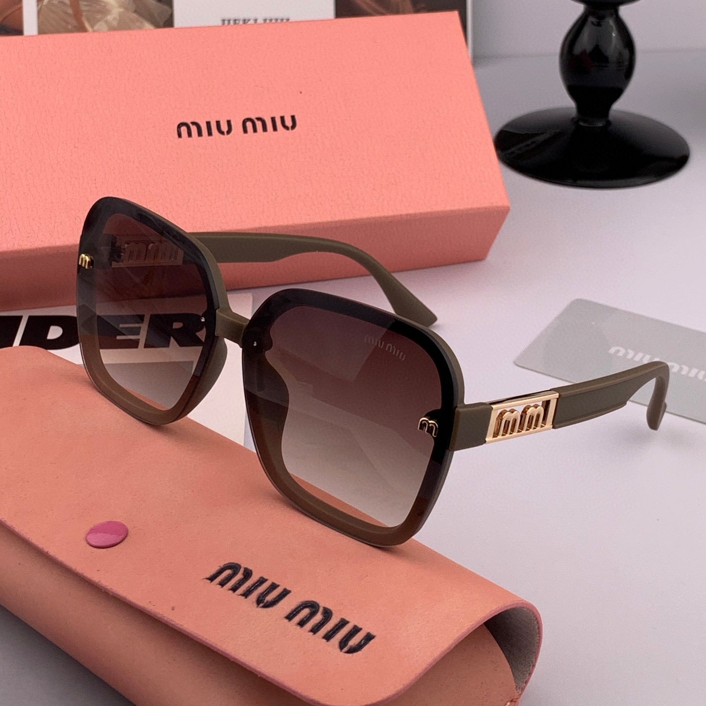 RUNWAY SQUARE SUNGLASSES M7303 IN ACETATE