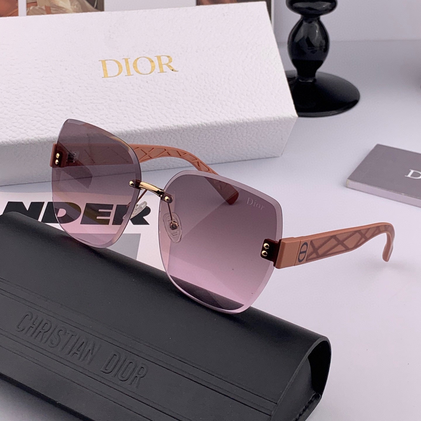 MONTAIGNE SUNGLASS CD4579 IN ACETATE