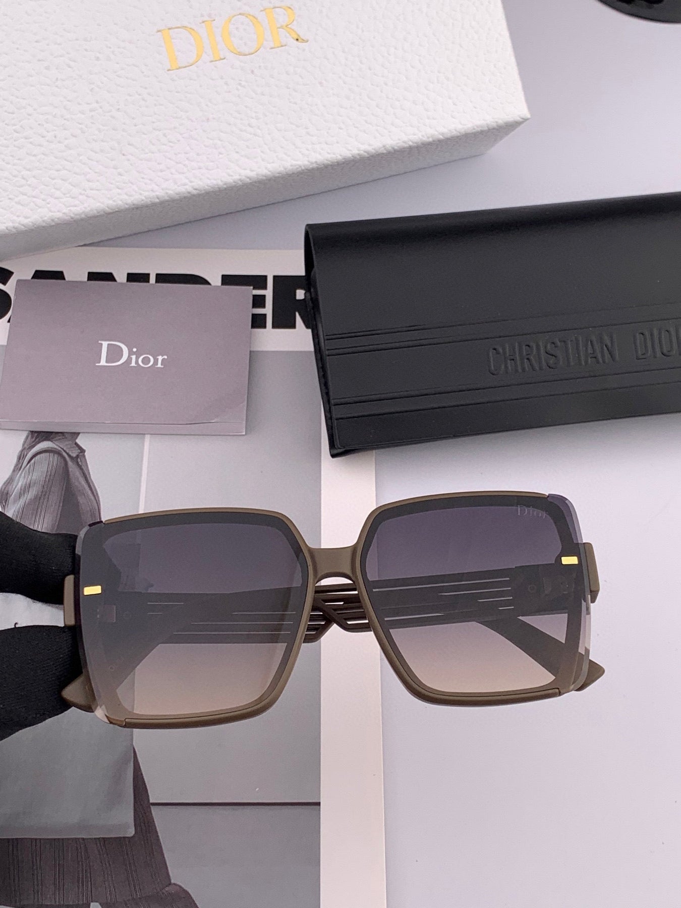 MONTAIGNE SUNGLASS CD7780 IN ACETATE