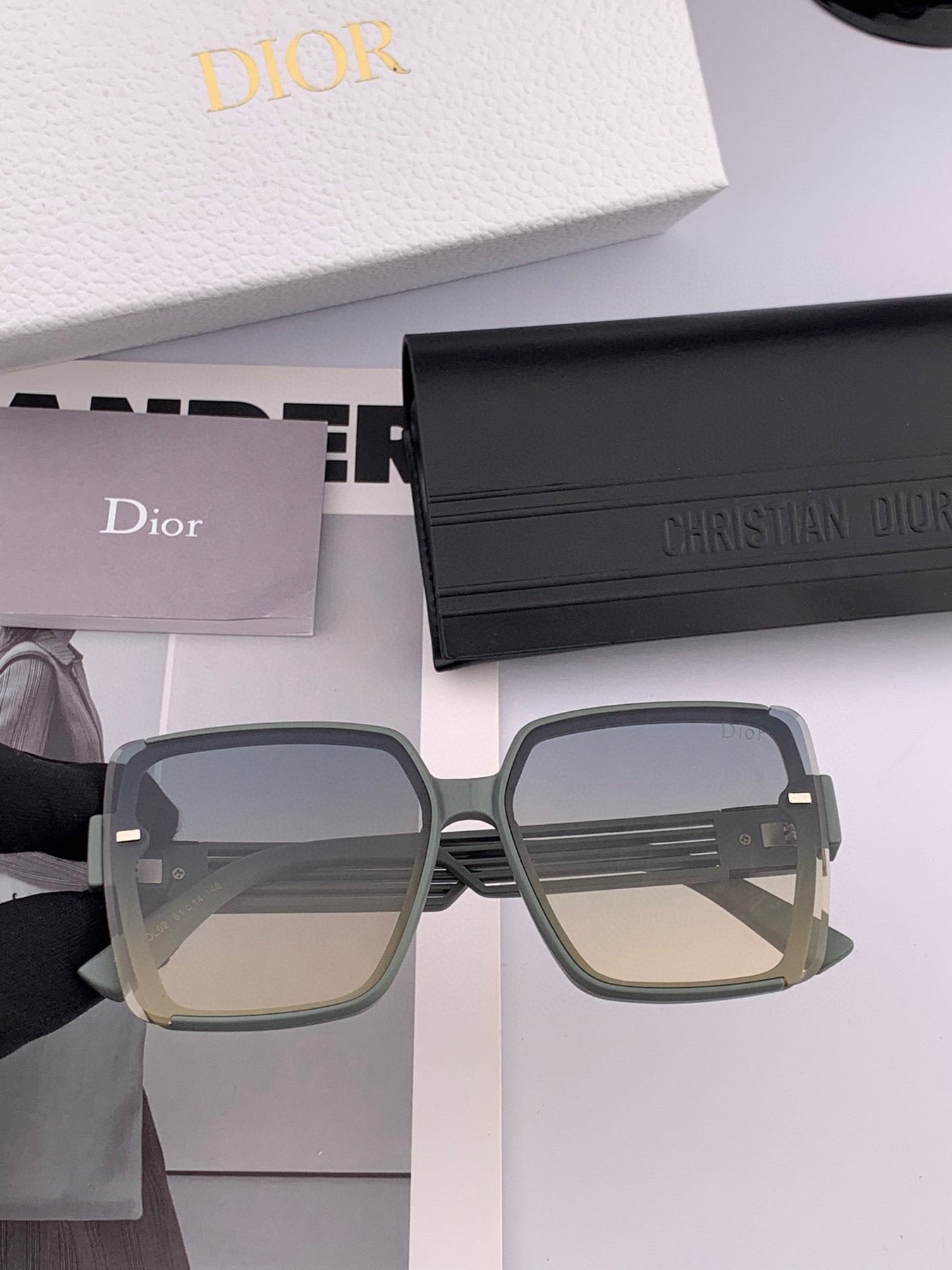 MONTAIGNE SUNGLASS CD7780 IN ACETATE