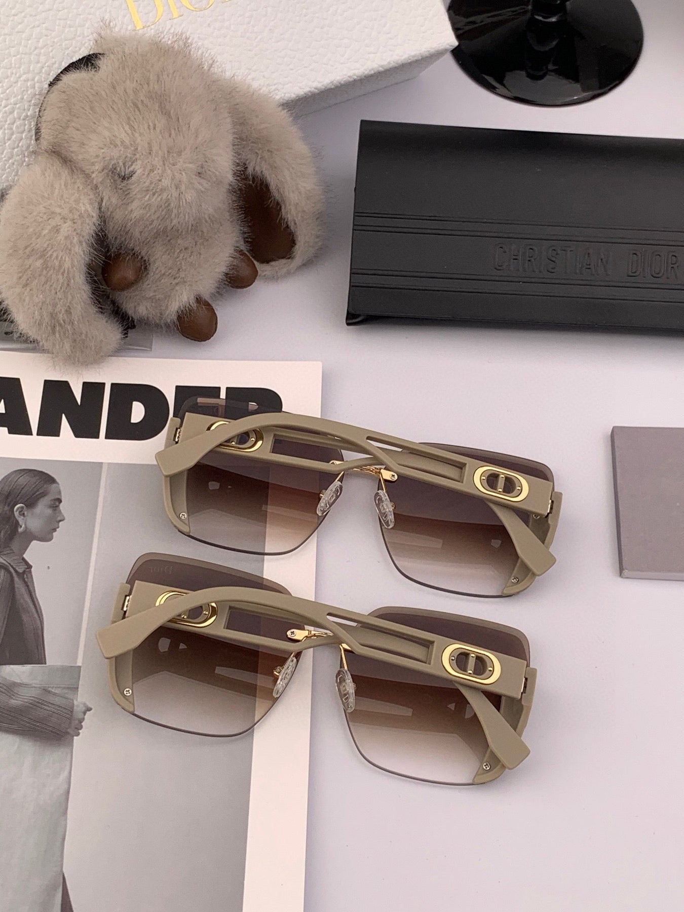 MONTAIGNE SUNGLASS CD6970 IN ACETATE