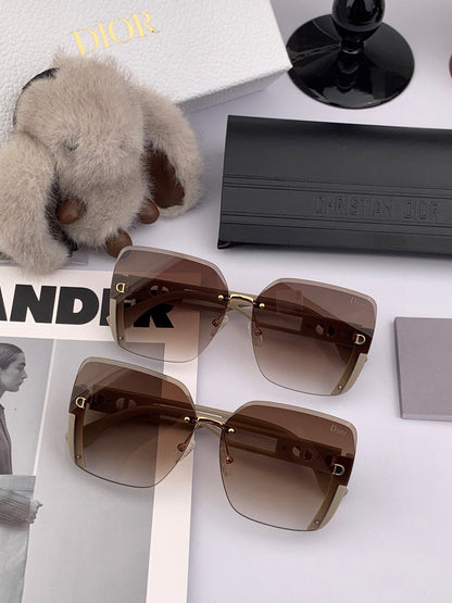 MONTAIGNE SUNGLASS CD6970 IN ACETATE