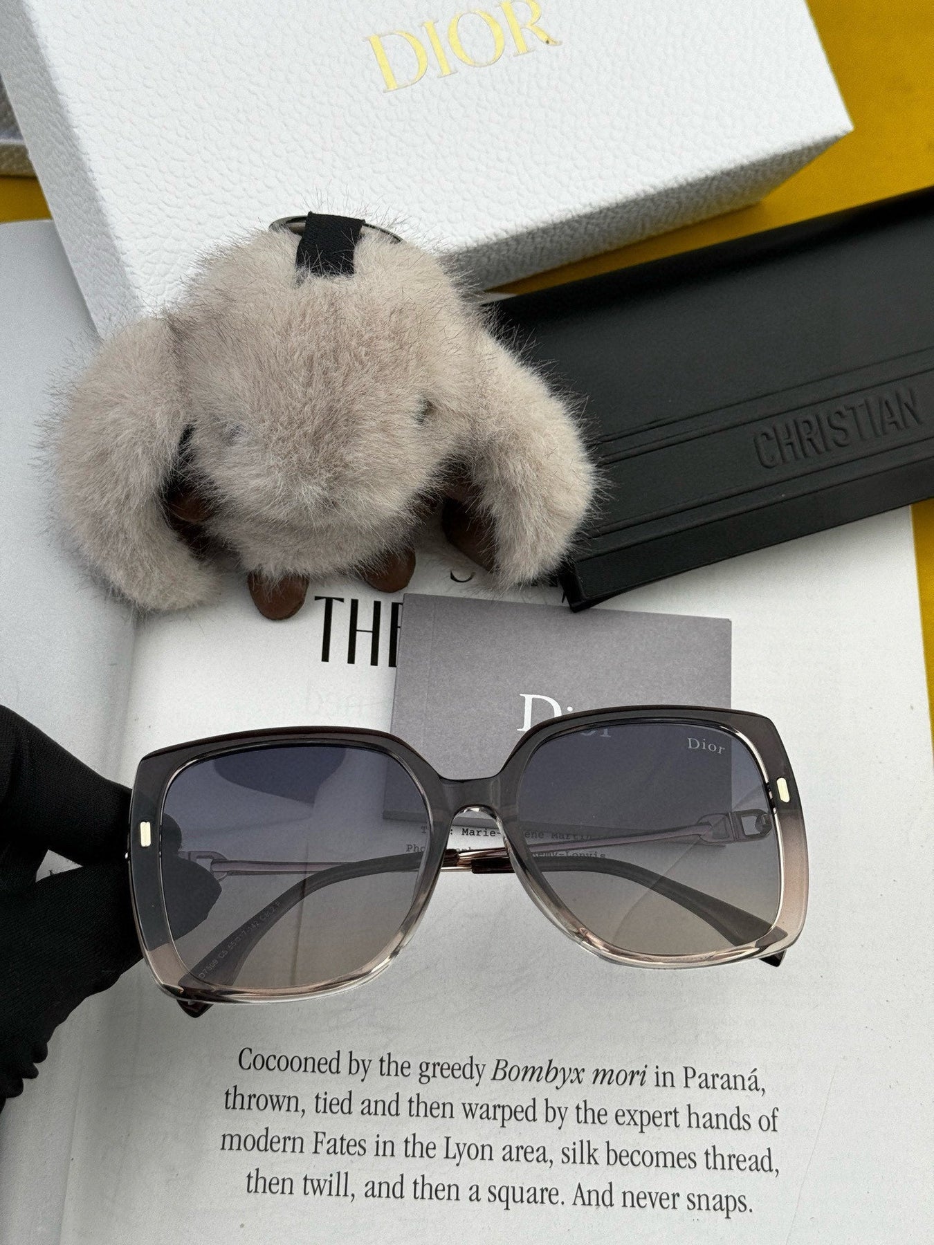 MONTAIGNE SUNGLASS CD9750 IN ACETATE