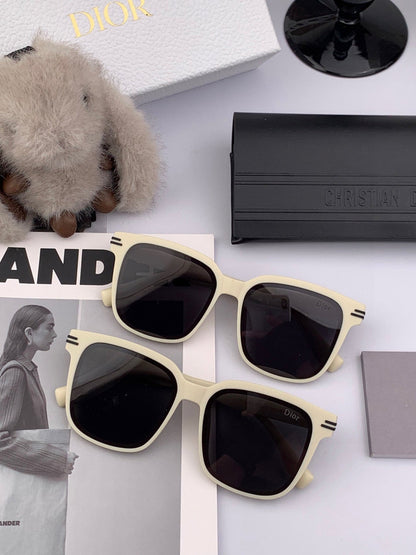 MONTAIGNE SUNGLASS CD195 IN IVORY ACETATE