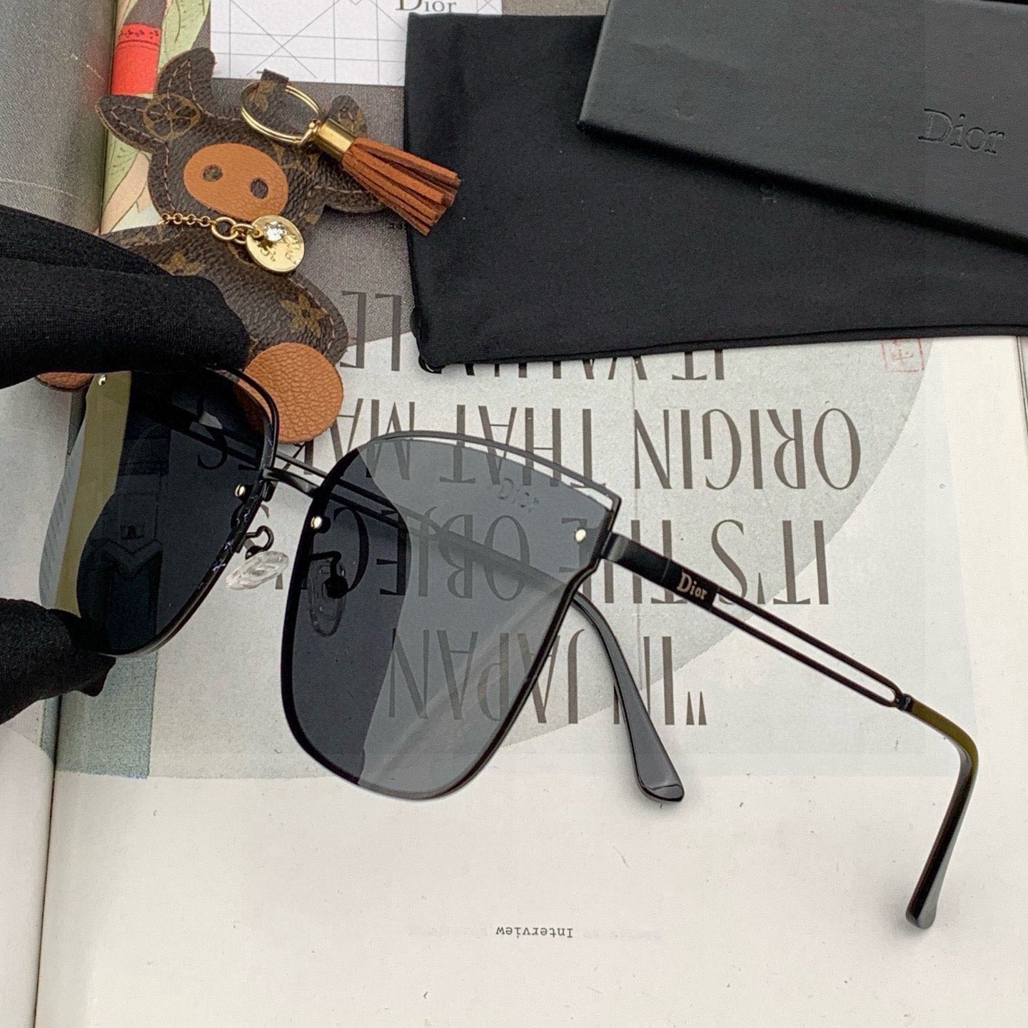 MONTAIGNE SUNGLASS CD1150 IN METAL