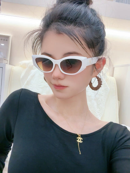 MONTAIGNE SUNGLASS D8620 IN WHITE ACETATE BROWN LENSES