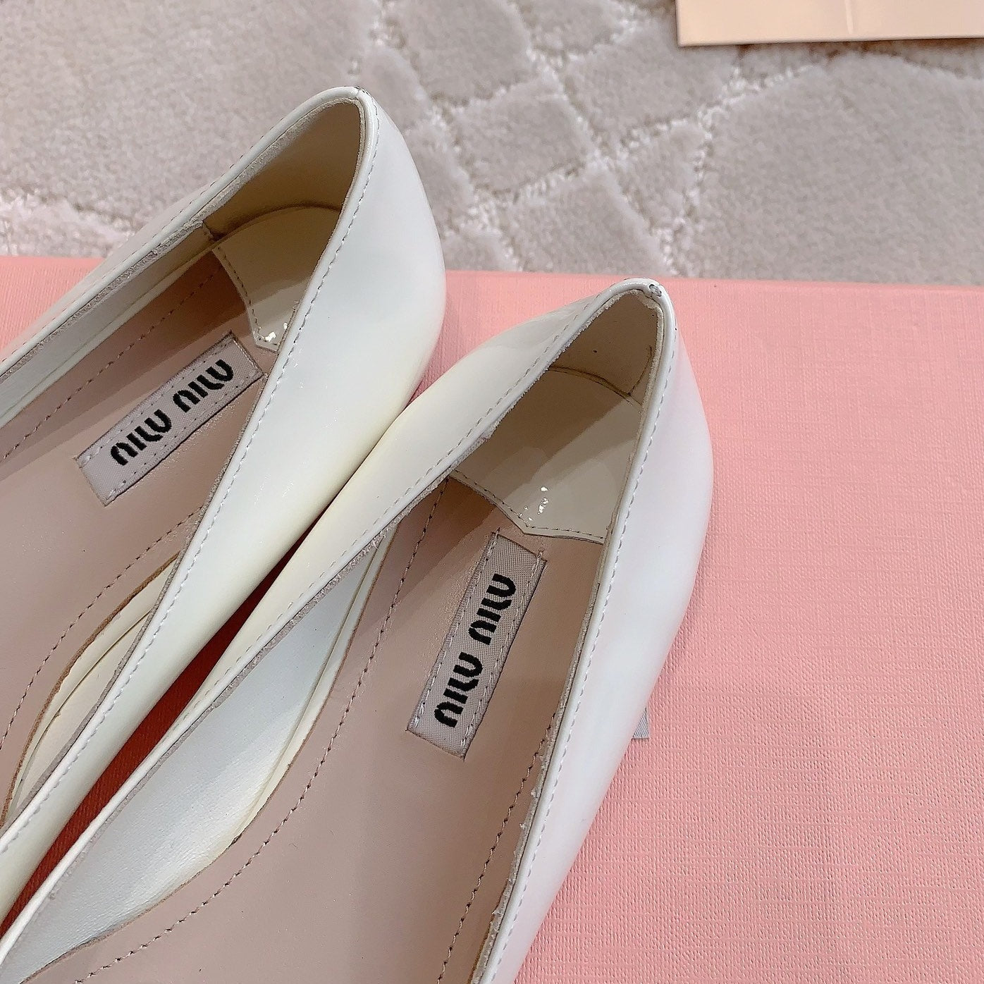 Floral White Loafer Shoes Sheepskin