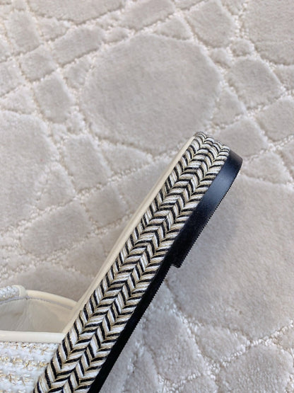 PLATFORM SLIPPERS IN WHITE WOOL AND LAMBSKIN