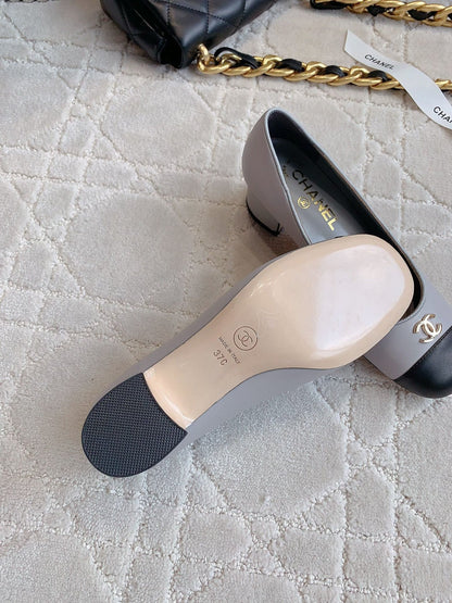 PUMP ROUNG TOE IN SLATE GREY MIX BLACK SHEEPSKIN