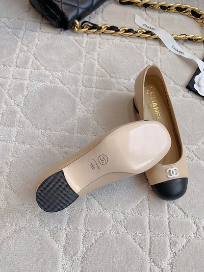 PUMP ROUNG TOE IN BEIGE CREAM MIX BLACK SHEEPSKIN