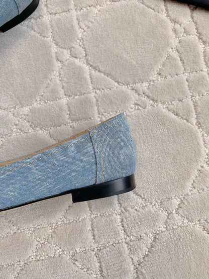 BALLET FLATS IN LIGHT BLUE DENIM