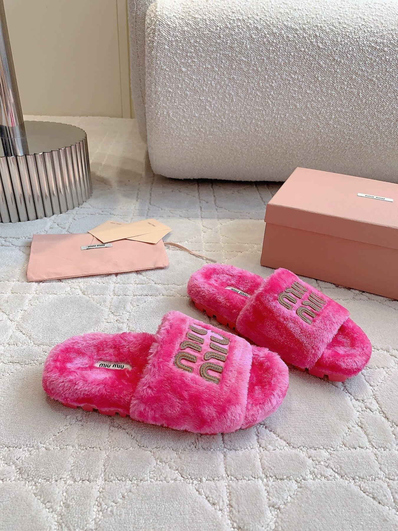 RABBIT FUR SLIPPERS MAGENTA PINK WITH EMBROIDED LOGO