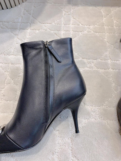 POINTED-TOE HIGH HEEL BOOTS IN BLACK SMOOTH LAMBSKIN