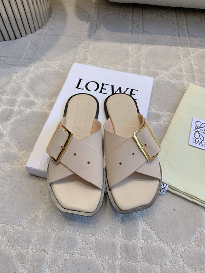 PETAL BELT FLAT SANDAL IN BEIGE CREAM CALFSKIN