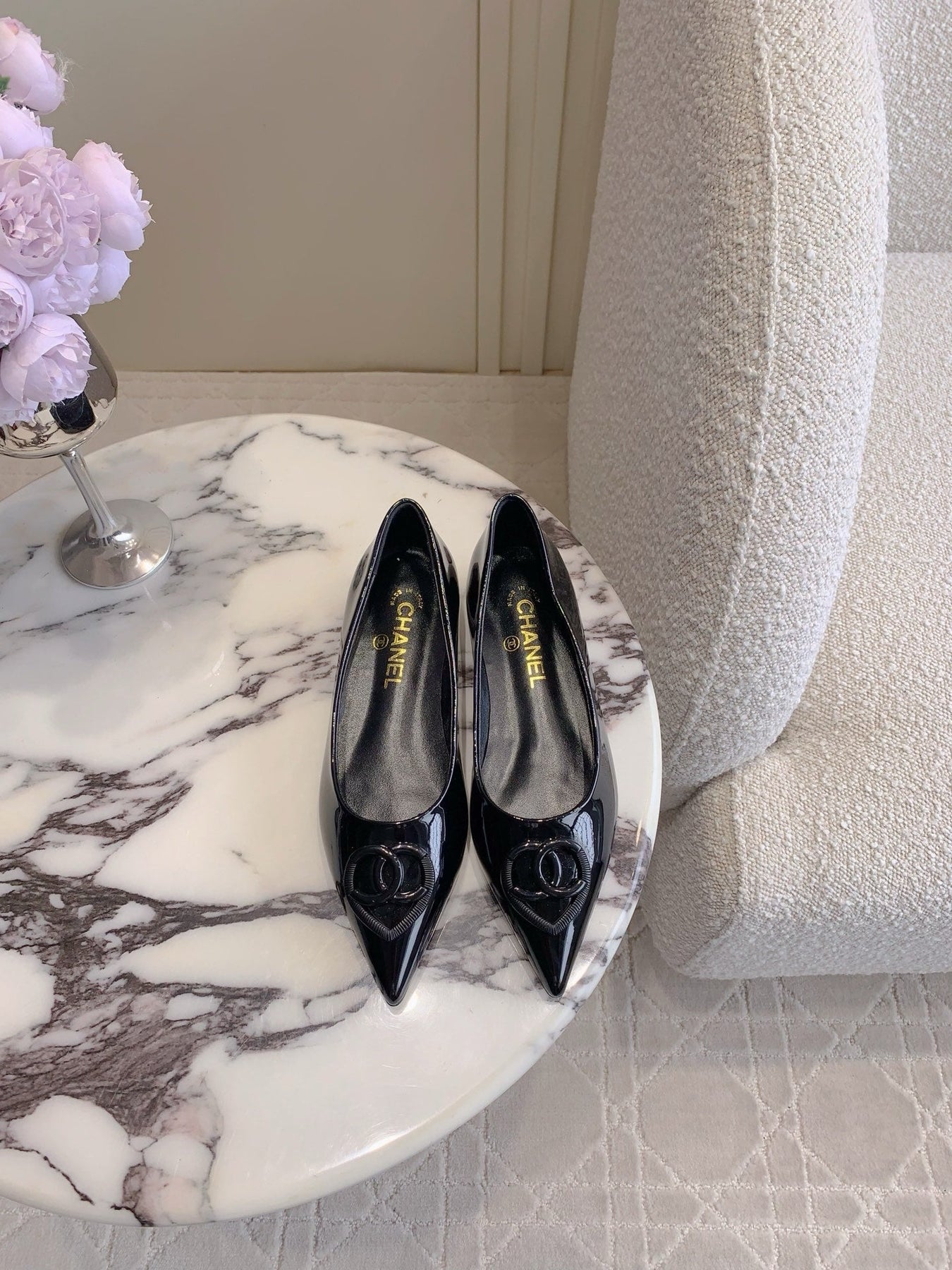 FLAT PUMP 2 CM IN BLACK PATENT CALFSKIN