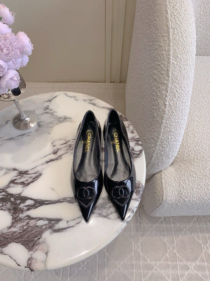 FLAT PUMP 2 CM IN BLACK PATENT CALFSKIN