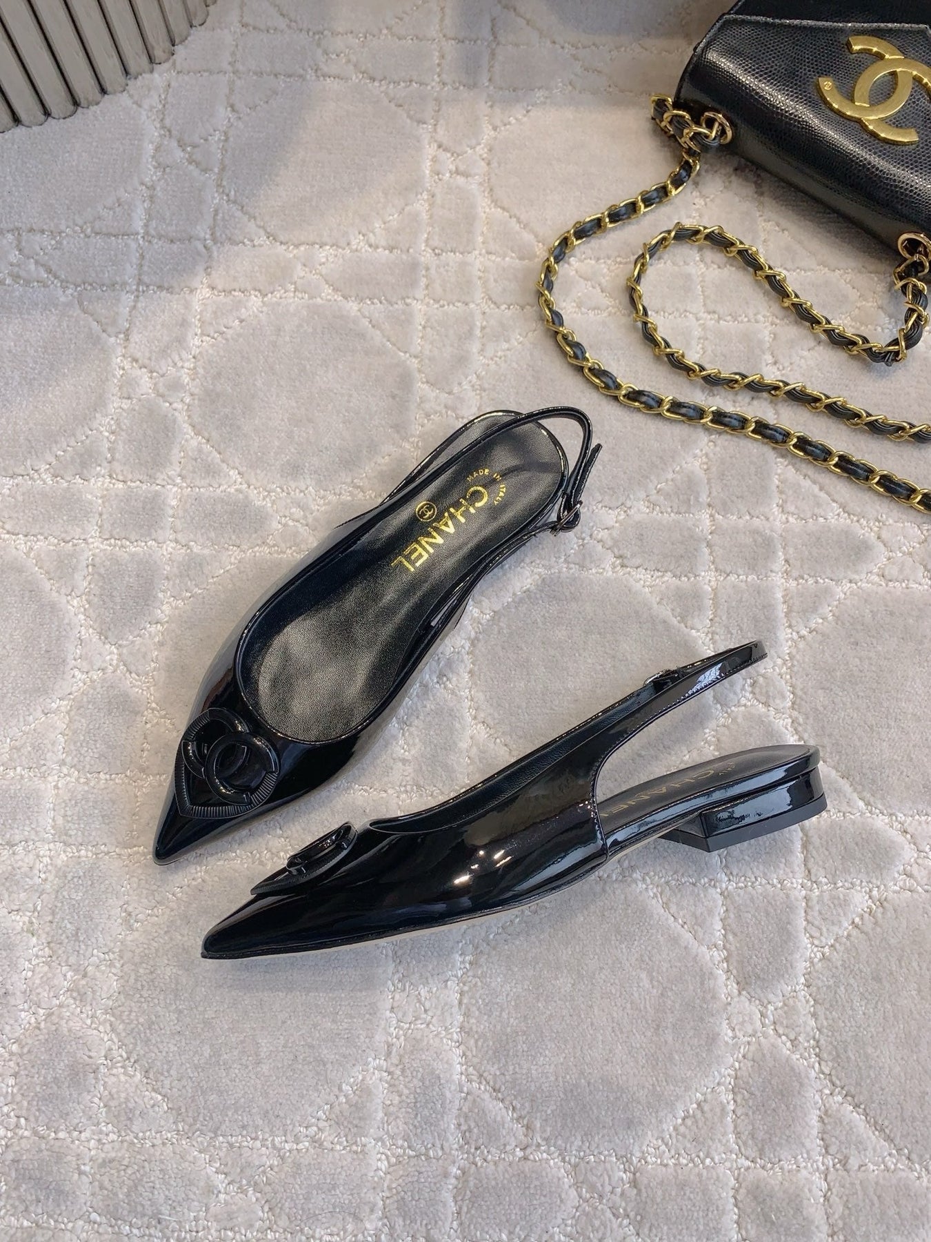 FLAT SLINGBACKS 2 CM IN BLACK PATENT CALFSKIN