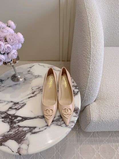 HIGH PUMP 65 MM IN BEIGE CREAM PATENT CALFSKIN