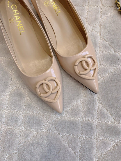 HIGH PUMP 65 MM IN BEIGE CREAM PATENT CALFSKIN